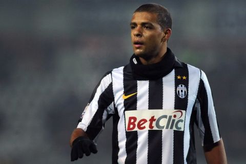 TURIN, ITALY - JANUARY 27:  Felipe Melo of Juventus FC looks on during the Tim Cup match between Juventus FC and AS Roma at Olimpico Stadium on January 27, 2011 in Turin, Italy.  (Photo by Valerio Pennicino/Getty Images)