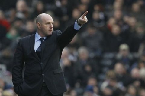 Blackburn Rovers' manager Steve Kean reacts during their English Premier League soccer match against Fulham at Fulham's Craven Cottage stadium in London, Saturday, March 5, 201. (AP Photo/Alastair Grant) NO INTERNET/MOBILE USAGE WITHOUT FOOTBALL ASSOCIATION PREMIER LEAGUE(FAPL)LICENCE. CALL +44 (0) 20 7864 9121 or EMAIL info@football-dataco.com <mailto:info@football-dataco.com> FOR DETAILS