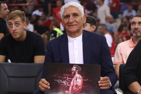 Ο Παναγιώτης Γιαννάκης στο SPORT24 για τον Πρίντεζη: "Ο Γιώργος στο μπάσκετ ήταν ιπτάμενος και τζέντλεμαν"