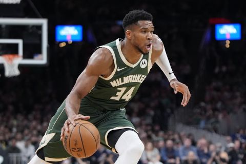 Milwaukee Bucks' Giannis Antetokounmpo plays against the Boston Celtics during the second half of an NBA basketball game, Monday, Oct. 28, 2024, in Boston. (AP Photo/Michael Dwyer)