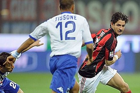 AC Milan's Brazilian forward Pato (R) vies with Sampdoria's defender Daniele Gastaldello during the A series match opposing AC Milan and Sampdoria, at the San Siro stadium in Milan, on April 16, 2011. AFP PHOTO / OLIVIER MORIN (Photo credit should read OLIVIER MORIN/AFP/Getty Images)