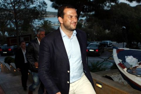 Αδαμίδης: "Δεν ανεχόμαστε να πειράζουν την ΑΕΚ"