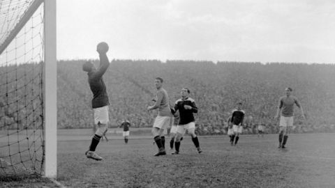 Chelsea goalkeeper Ben Howard Baker (l) makes a save, 9th Sept 1922