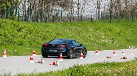 Η στροφή της BMW στην ηλεκτροκίνηση