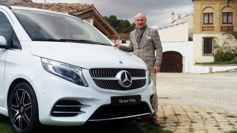 Με το σήμα της νίκης έρχεται η νέα Mercedes V-Class