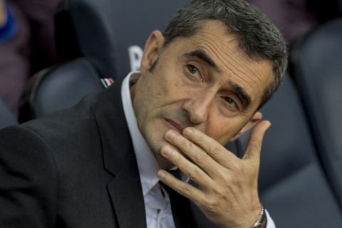 FILE - Barcelona's head coach Ernesto Valverde during a Spanish La Liga soccer match between Barcelona and Alaves at Camp Nou stadium in Barcelona, Spain, Dec. 21, 2019. Ernesto Valverde, the last coach to lead Barcelona to a Spanish league title, will make his first return to Camp Nou on Sunday Oct. 23, 2022, at the head of Athletic Bilbao. (AP Photo/Joan Monfort, File)