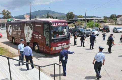 Photostory από το ματς ανόδου της ΑΕΛ