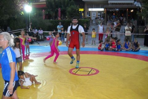 Αποκλεισμός για Μανουηλίδη