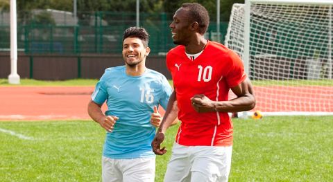 Usain Bolt gives Sergio Agüero a unique lesson of speed ahead of the Manchester Derby