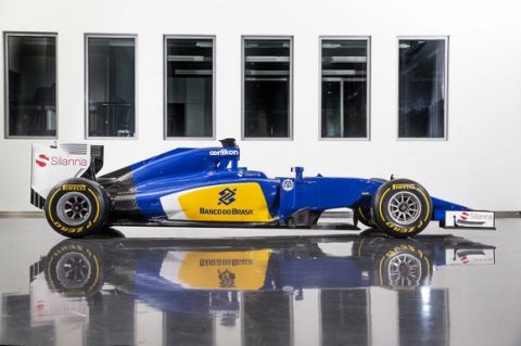 Καινούργια χρώματα για τη Sauber