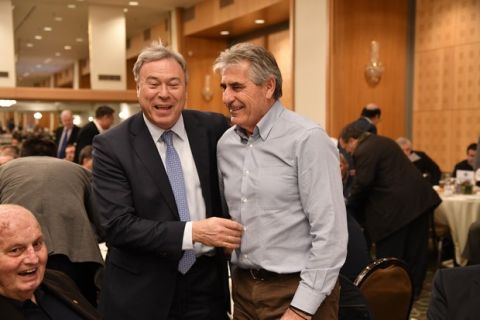 ΚΟΠΗ ΠΙΤΑΣ ΤΗΣ ΕΠΣΑ (ΦΩΤΟΓΡΑΦΙΑ: ΜΙΧΑΛΗΣ  ΚΑΡΑΓΙΑΝΝΗΣ / EUROKINISSI)