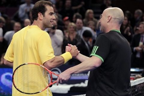 ©JOHN ANGELILLO/UPI/MAXPPP - Tennis Legends Pete Sampras and Andre Agassi shake hands at the net after their match at the BNP Paribas Showdown at Madison Square Garden in New York City on February 28, 2011. Sampras defeated Agassi 6-2, 6-4.        UPI/John Angelillo

**************************************************
FOR FRANCE ONLY
************************************************** (MaxPPP TagID: maxsportsfr694732.jpg) [Photo via MaxPPP]