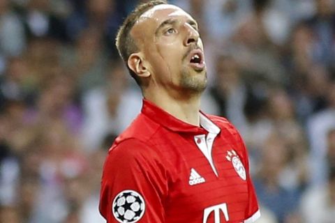 Bayern's Franck Ribery reacts after a missed chance to score during the Champions League quarterfinal second leg soccer match between Real Madrid and Bayern Munich at Santiago Bernabeu stadium in Madrid, Spain, Tuesday April 18, 2017. (AP Photo/Daniel Ochoa de Olza)