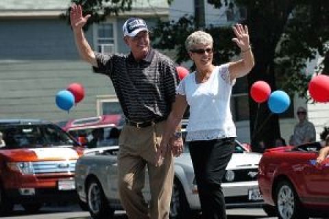 071208COUGHLIN1
Photo By Frank Ordonez
New York Giant Coach Tom Coughlin and wife Judy Coughlin walk Main St in Waterloo during a parade Saturday to honor the Super Bowl winning coach who along with his wife were born and raised in Waterloo.