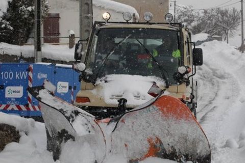 Οδηγός του WRC στο τιμόνι εκχιονιστικού!