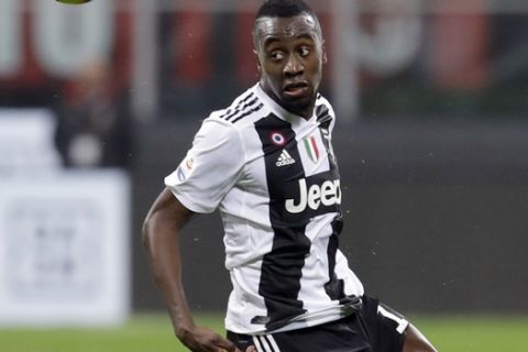 Juventus midfielder Blaise Matuidi controls the ball during a Serie A soccer match between AC Milan and Juventus, at the San Siro stadium in Milan, Italy, Monday, Nov. 12, 2018. (AP Photo/Luca Bruno)