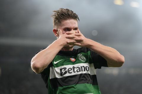 FILE - Sporting's Viktor Gyokeres celebrates after scoring during the UEFA Champions League opening phase soccer match between Sporting and Manchester City in Lisbon, Portugal, Tuesday, November 5, 2024. (AP Photo/Armando Franca, file)