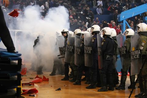 Video από τα επεισόδια στο Ολυμπιακός - Παναθηναϊκός