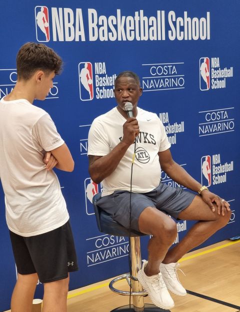 Ο Ντόμινικ Γουίλκινς στο NBA Basketball School στο Costa Navarino