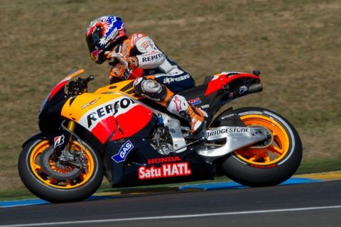 LE MANS, FRANCE - MAY 13:  Casey Stoner of Australia and Repsol Honda Team waves to fans during the free practice of the MotoGP of France in Le Mans Circuit on May 13, 2011 in Le Mans, France.  (Photo by Mirco Lazzari gp/Getty Images)