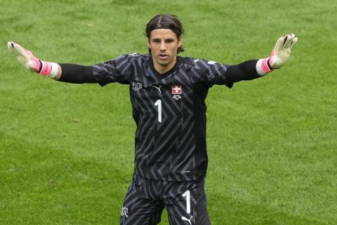 Switzerland's goalkeeper Yann Sommer during a Group A match between Hungary and Switzerland at the Euro 2024 soccer tournament in Cologne, Germany, Saturday, June 15, 2024. (AP Photo/Michael Probst)