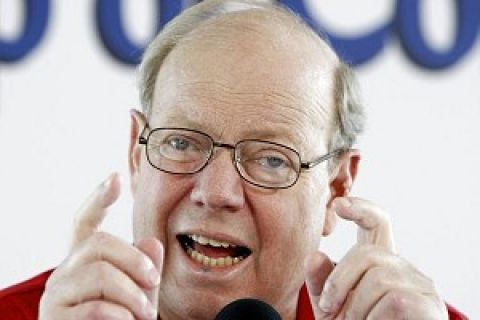 Larry H. Miller, along with his wife,Gail, and son, Greg Miller, talk at a press conference after being released from a long stay in the hospital fighting numerous health problem  in Salt Lake City, Utah Aug. 8, 2008. Tom Smart