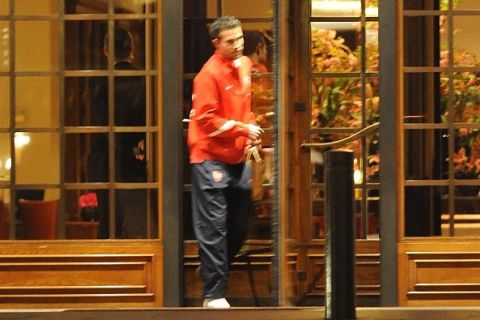 17 Apr 2012 - LONDON - UNITED KINGDOM

*** EXCLUSIVE ALL ROUND PICTURES ***

ARSENAL FOOTBALLER ROBIN VAN PERSIE SEEN LEAVING THE JW MARRIOTT HOTEL WHICH IS CURRENTLY BEING OCCUPIED BY THE BARCELONA FOOTBALL TEAM AHEAD OF THERE CHAMPIONS LEAGUE TIE WITH CHELSEA ON WEDNESDAY. AROUND 10PM THE BARCERLONA TEAM WERE SEEN ARRIVING AT THE HOTEL SHORTLY BEFORE ROBIN TURNED UP. ROBIN WAS ALLEGEDLY SEEN HAVING DRINKS AND FOOD WITH THE BARCELONA TEAM AND THEIR PRESIDENT AT THE HOTEL. 

BYLINE MUST READ : XPOSUREPHOTOS.COM

***UK CLIENTS - PICTURES CONTAINING CHILDREN PLEASE PIXELATE FACE PRIOR TO PUBLICATION ***

GERMAN CLIENTS PLEASE CALL TO AGREE FEE PRIOR TO PUBLICATION **UK AND USA CLIENTS MUST CALL PRIOR TO TV OR ONLINE USAGE PLEASE TELEPHONE  442083700291 or  13106004723