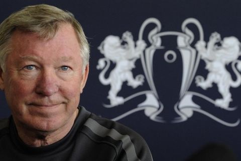 Manchester United's coach Alex Ferguson speaks to media during a news conference at the clubs Carrington training ground in Manchester, northern England May 24, 2011. United play Barcelona in the Champions League final at Wembley on Saturday. REUTERS/Nigel Roddis (BRITAIN - Tags: SPORT SOCCER)