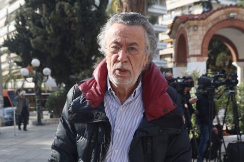 Το τελευταίο αντίο στον Κώστα Χαρδαβέλλα