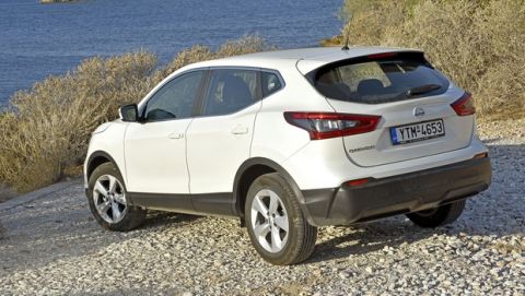 Στον δρόμο με το Nissan Qashqai 1.3 160HP DCT