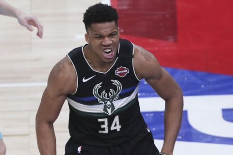 Pateras O Giannhs Antetokoynmpo Gennh8hke O Diadoxos Toy Greek Freak Sport24