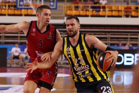 Φενέρμπαχτσε - Αρμάνι Μιλάνο 81-76: Στον τελικό του IBT Crete η ομάδα του Γιασικεβίτσιους 