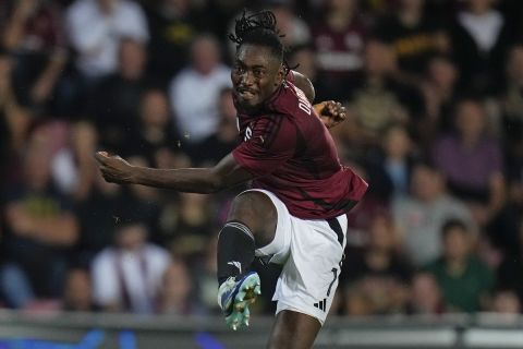 Sparta's Victor Olatunji scores his side's second goal during the Champions League opening phase soccer match between Sparta Prague and Salzburg in Prague, Czech Republic, Wednesday, Sept. 18, 2024. (AP Photo/Petr David Josek)