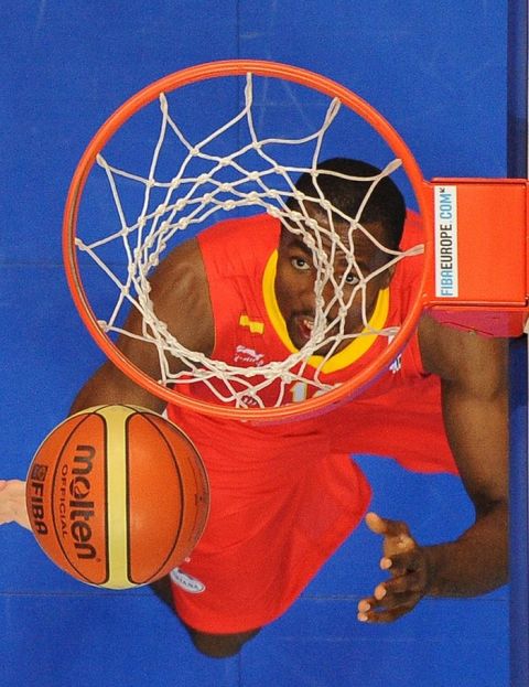 Spain's Serge Ibaka scores against Germany during their Euro Basket 2011 group E second round qualification match between Spain and Germany in Vilnius on September 7, 2011.     AFP PHOTO/ JOE KLAMAR (Photo credit should read JOE KLAMAR/AFP/Getty Images)