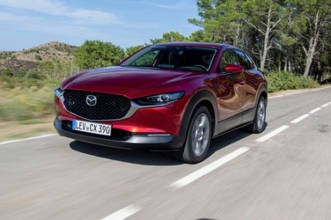 Η πατέντα της Mazda, ως προς τον τρόπο ανάφλεξης του κινητήρα, προσφέρει αναμφίβολα μια άλλη θεωρία για το πώς τα ατμοσφαιρικά μοτέρ έχουν λόγο ύπαρξης στις μέρες μας.