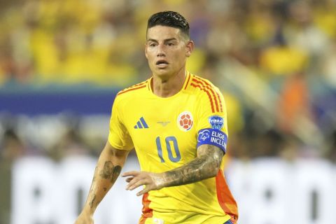 Colombia's James Rodriguez during the Copa America final soccer match against Argentina in Miami Gardens, Fla., Sunday, July 14, 2024. (AP Photo/Julio Cortez)