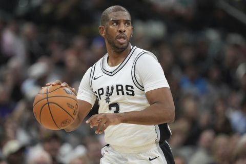 San Antonio Spurs guard Chris Paul (3) during the second half of an NBA basketball game against the Sacramento Kings in San Antonio, Monday, Nov. 11, 2024. (AP Photo/Eric Gay)