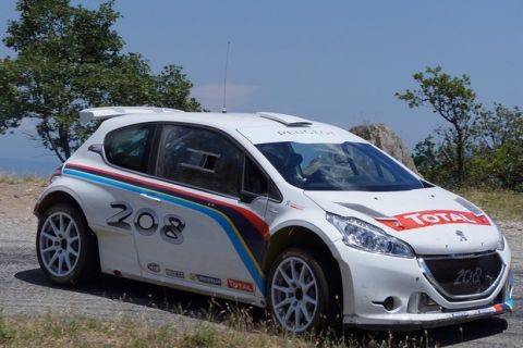 Τα Peugeot 208 Τ16 κάνουν πρεμιέρα στο Ακρόπολις