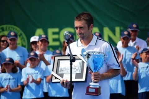 Θριαμβευτής ο Μπέκερ στο "AEGEAN TENNIS CUP"