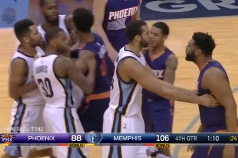 Πιάστηκαν στα χέρια παίκτες των Grizzlies και των Suns!