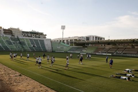 Μαθήματα ιστορίας και Σισοκό στην Λεωφόρο