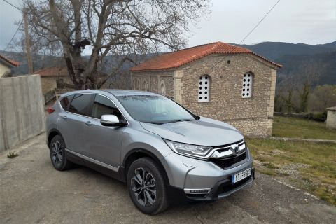 Οδηγούμε το νέο υβριδικό Honda CR-V e:HEV