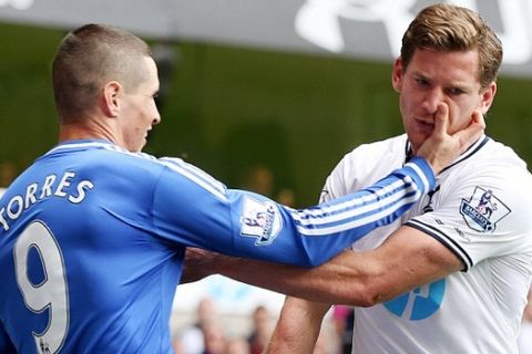 Football - Tottenham Hotspur v Chelsea - Barclays Premier League - White Hart Lane - 28/9/13
 Chelsea's Fernando Torres (L) clashes with Tottenham's Jan Vertonghen
 Mandatory Credit: Action Images / Paul Childs
 Livepic
 EDITORIAL USE ONLY. No use with unauthorized audio, video, data, fixture lists, club/league logos or live services. Online in-match use limited to 45 images, no video emulation. No use in betting, games or single club/league/player publications.  Please contact your account representative for further details.