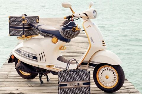 Vespa - κόσμημα η 946 Christian Dior