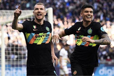  FC Internazionale v Hellas Verona FC - Serie A Edin Dzeko of FC Internazionale celebrates with Joaquin Correa of FC Internazionale after scoring a goal during the Serie A football match between FC Internazionale and Hellas Verona FC. Milan Italy Copyright: xNicolxCampox