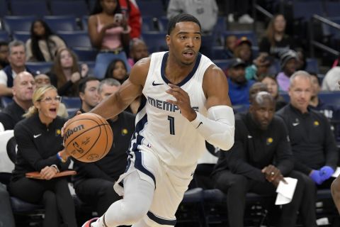 Memphis Grizzlies guard Shaquille Harrison handles the ball in overtime of an NBA preseason basketball game against the Indiana Pacers Sunday, Oct. 8, 2023, in Memphis, Tenn. (AP Photo/Brandon Dill)