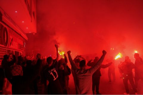 Οι φίλοι του Ολυμπιακού υποδέχθηκαν την αποστολή στο Αγρίνιο