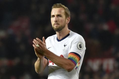 Tottenham's Harry Kane during the English Premier League soccer match between Manchester United and Tottenham Hotspur at Old Trafford in Manchester, England, Wednesday, Dec. 4, 2019. (AP Photo/Rui Vieira)