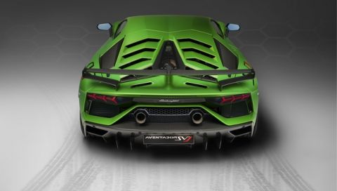 Η πιο ισχυρή Lamborghini Aventador SVJ