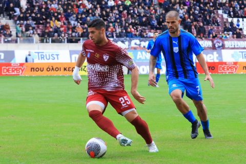 ΑΕΛ - ΠΑΣ Γιάννινα 1-1: Ισόπαλο το ντέρμπι κορυφής με την απόσταση ασφαλείας να παραμένει, με 9 παίκτες ολοκλήρωσαν το ματς οι Ηπειρώτες